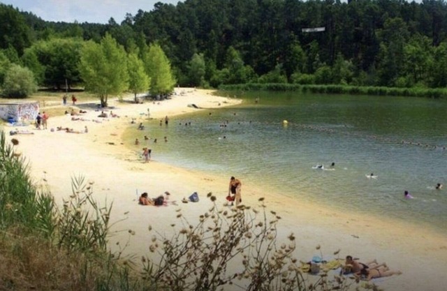 Villa with an exceptional view of Mont Ventoux, swimming pool, satellite ...