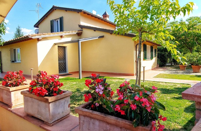 Villa with Pool - 3 Bedrooms with independent bathroom