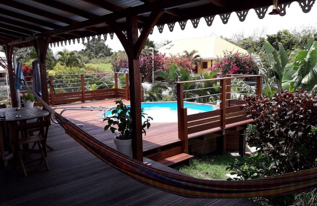 villa with pool 3 min walk from the beach