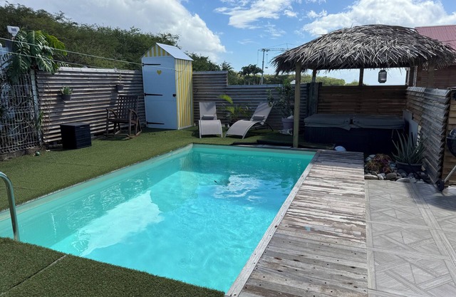 Villa with pool and jacuzzi near Leroux beach, ideal for families