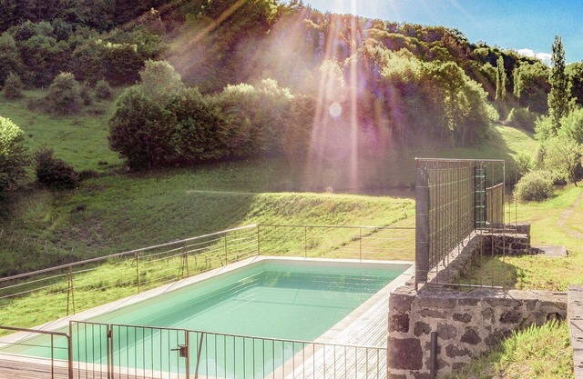 Villa with Pool & Views in Sérilhac