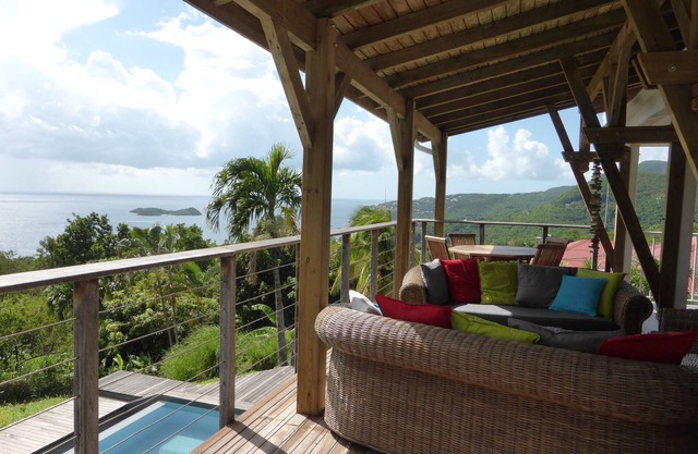 Villa with private pool, exceptional views of the sea and Pigeon Islands