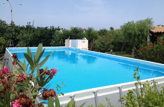 VILLA WITH PRIVATE POOL
