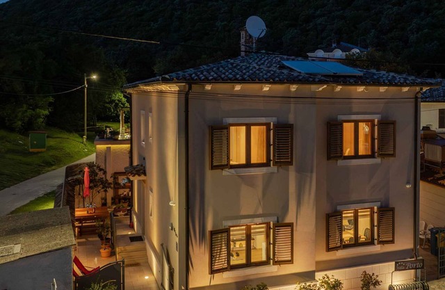 Villa with roof terrace and whirlpool