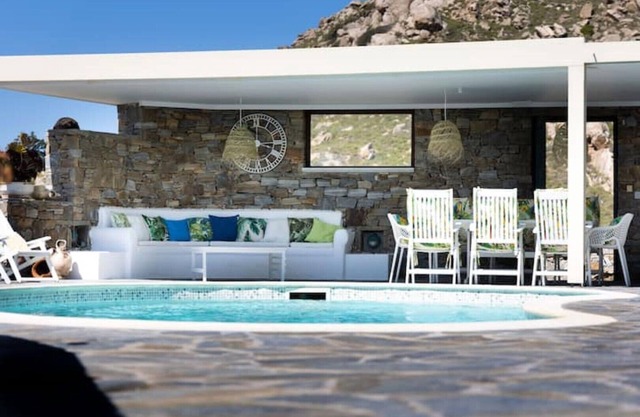 Villa with sea views, private pool, jacuzzi- sleeps 10+.