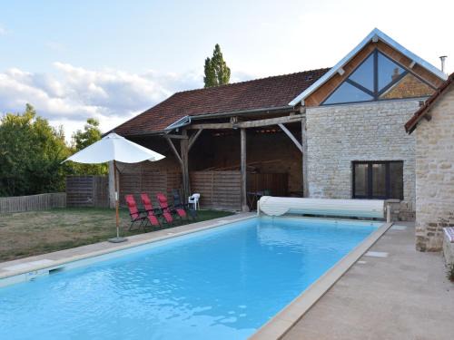 Villa with Spa & Pool