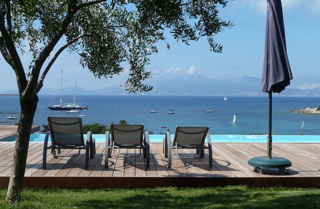 Villa with swimming pool and panoramic view of Ajaccio and the Iles Sanguinaires.