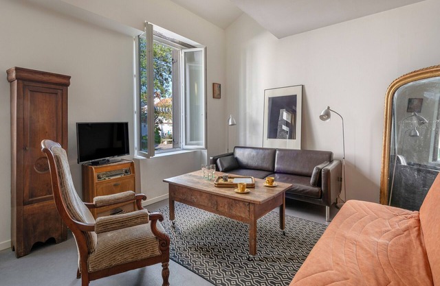Village house for 4 people, 500m from the sea