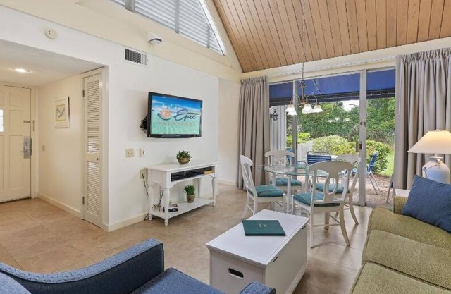Village Large Studio in Palmetto Dunes. Great location, Close to the Beach