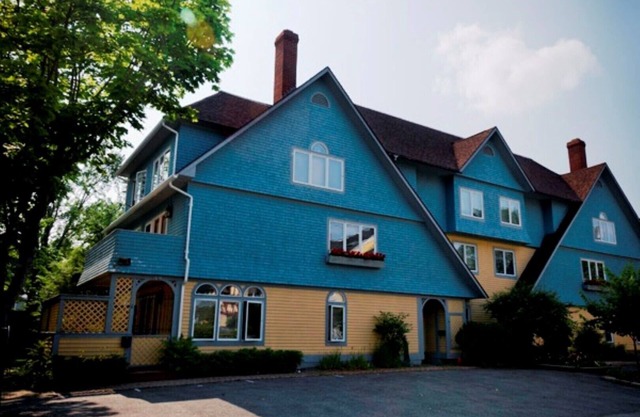 Village Townhouse #7 - updated comfort in the heart of downtown Bar Harbor