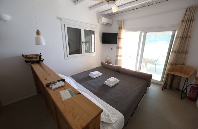 Vilos Suites At Firopotamos Beach