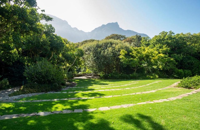 Vineyard Hotel