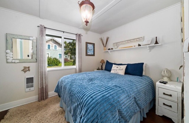 Vintage 1945 Beach Cottage w/Deck, Grill & Fish Station – 2 Blocks from Beach!