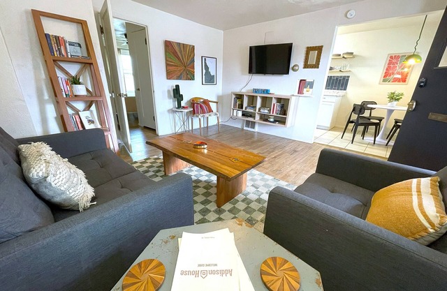 Vintage Casita 2 Bedroom, Pet Friendly!