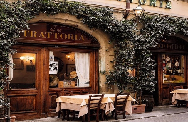 VINTAGE LUXURY- RIGHT AT THE HEART OF FLORENCE