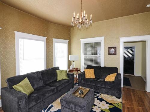 Vintage Parlor home