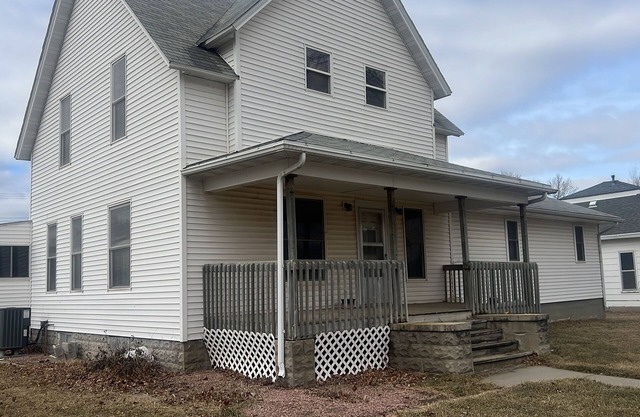 Vintage Villa In Laurel, NE