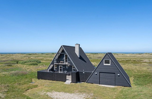 "Viona" - 350m from the sea by Interhome