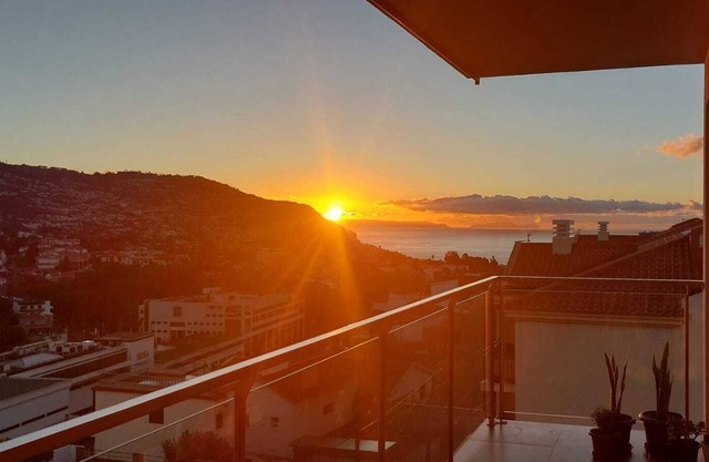 Vista Inesquecível num Ambiente Acolhedor!