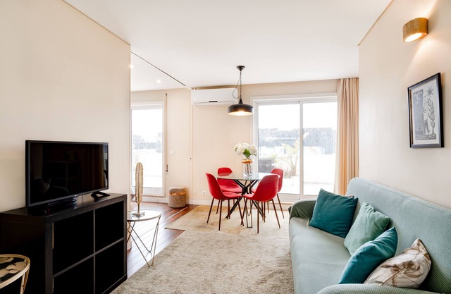 VIVA Peaceful Zen Retreat