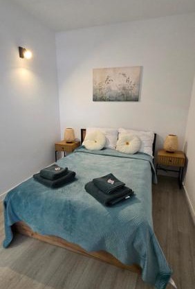 W centrum NOWY Kameralny Apartamenta, Duży Parking, FV, Luksusowo wyposażony, PlayStation 5, Balkon, Klimatyzacja, Taras, Winda, Wyposażona kuchnia