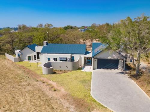 Wabi Sabie River House