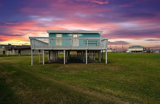 Wait ‘n Sea|BeachBox| Walk to Beach|Large Deck!