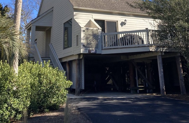 Walk:Beach/Golf/Restaurants–3 BD/2 BA Dog Friendly Spinnaker