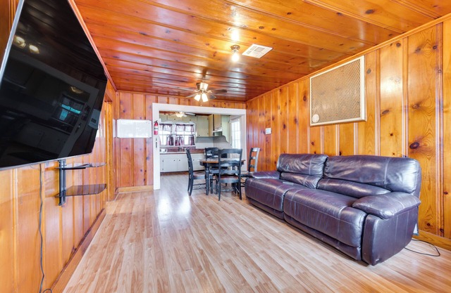 Walk to Atchafalaya Basin: Quiet Getaway w/Yard