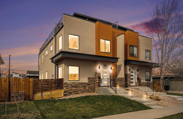 Walk to Broncos Stadium | Hot tub & Rooftop