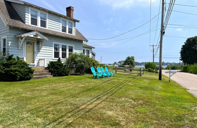 Walk to Downtown Mystic!