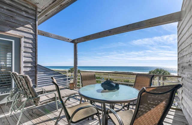 Walk to FloraBama | Beachfront | 2 Pools, 2 Boat Docks w/Slips | My Beach Getaways