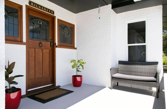 Walk to Lake/Town. Perfect for Families & Groups. Free WiFi & Linen Includedn