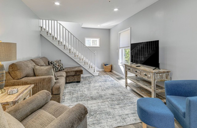 Walk to Main Street! Updated Norwich Home