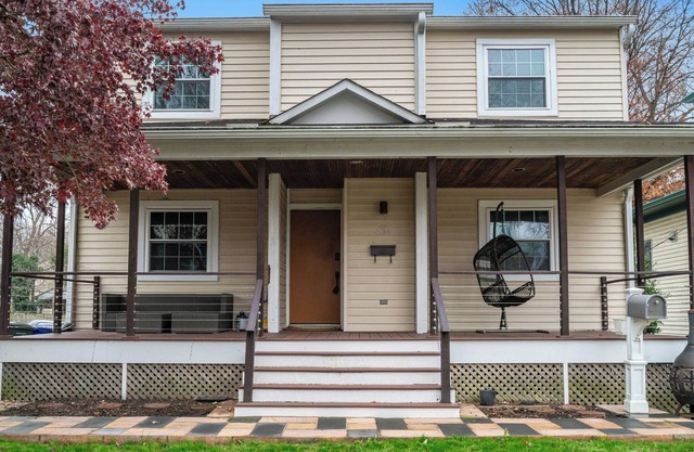 Walk to Metro-Near Washington DC-Amazon HQ-DCA Airport-Crystal City-Pentagon