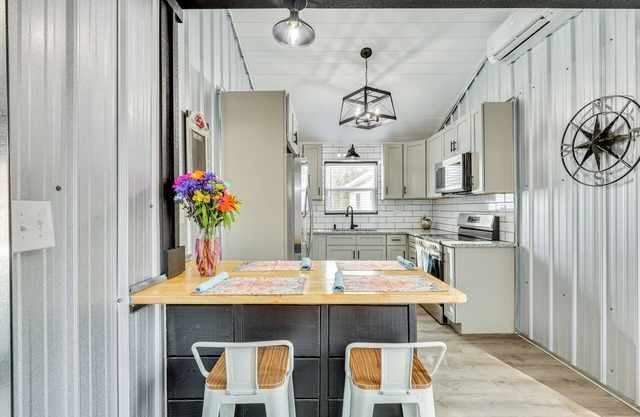 Walk to Pier: North Carolina Getaway in Oak Island