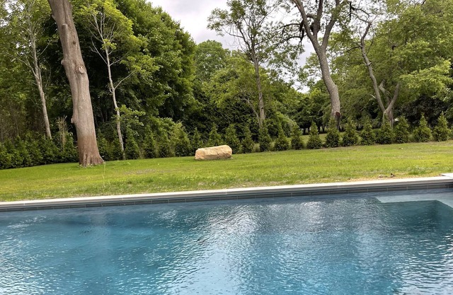Walk to Sag Harbor Village and Long Beach