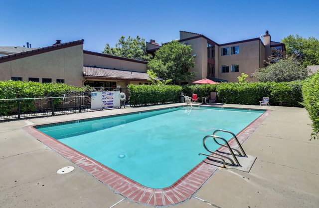 Walk to Virginia Lake: Reno Condo w/Balcony!