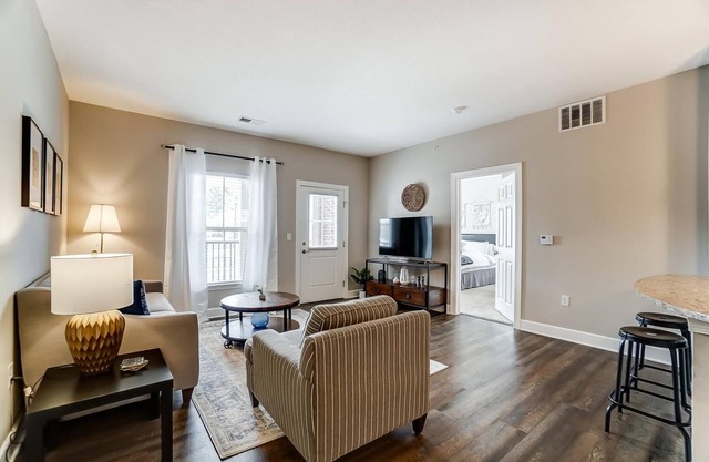 Walkable Pet-Friendly 2BR/2BA On 1st Floor!
