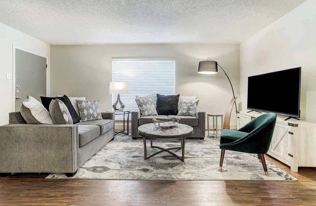 Walking Distance to Galleria | October Perks