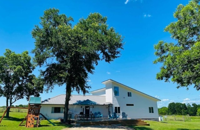 Walking Star Farm - mins to Brenham and Round Top