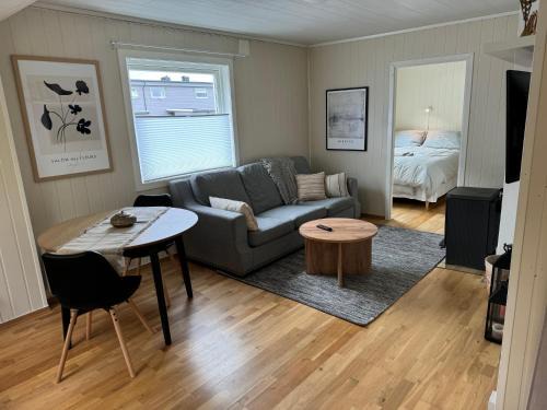 WALO APARTMENTS TROMSDALEN - Close to cable car and Arctic Cathedral, 10 min by bus to city centre, Free parking