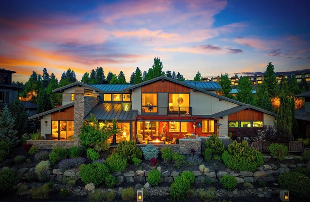 Wander Bend Riverside