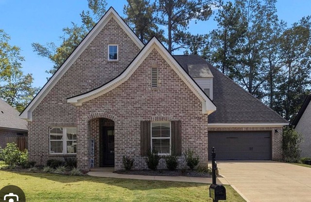 War Eagle Hideaway! n2.5 miles from Stadium, 2 mi from I85, 3 bd, 2bth, sleeps 8