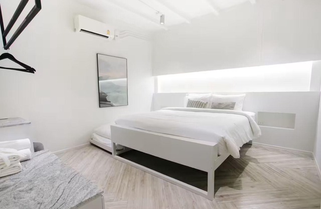 wari B. 3BR Penthouse -4th fl- 30 sec. to BTS