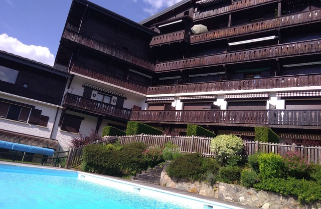 WARM AND COSY STUDIO - St GERVAIS MT BLANC (74) - SWIMMINGPOOL in summer -