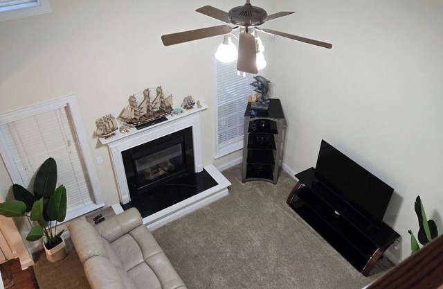 Warm and Private 5-bedroom house with AC in Charlotte