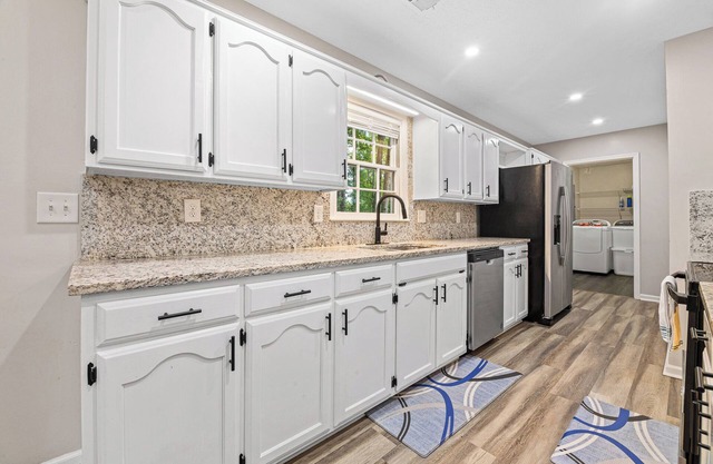 Warm & Cozy Escape in Conyers GA.