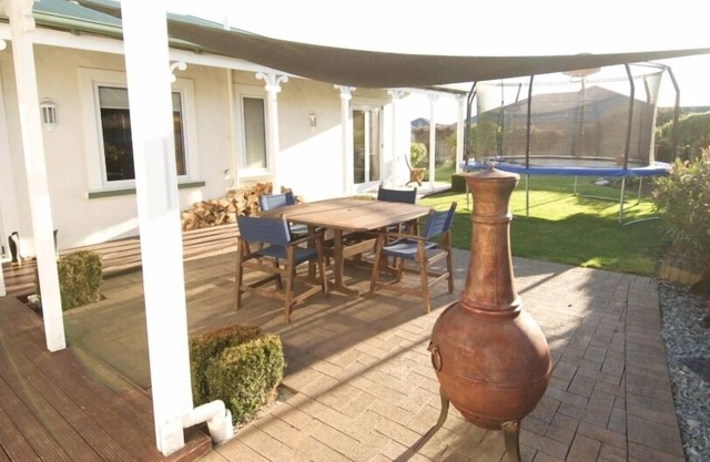 Warm family home close to Nelson