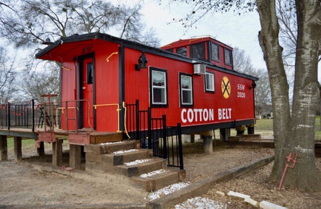 Water Front 1920's Vintage Cotton Belt Caboose